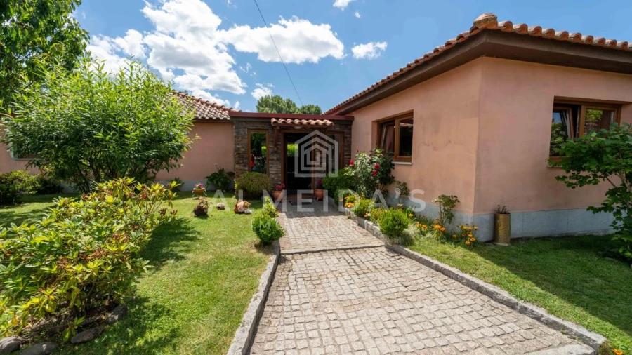 Moradia T3 para Venda em Bragado Foto 4