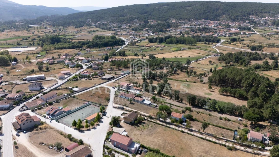 Terreno para Venda em Sabroso de Aguiar Foto 4