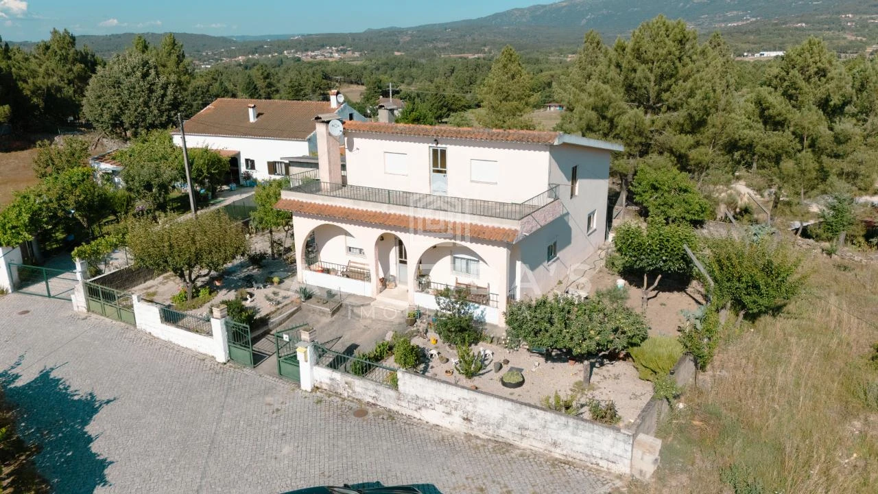 Moradia T4 para Venda em Vila Pouca de Aguiar Foto 2