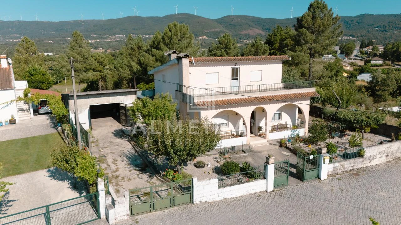 Moradia T4 para Venda em Vila Pouca de Aguiar Foto 1