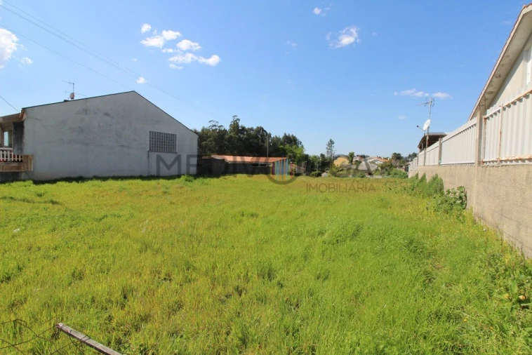 Terreno para Venda em Travassô e Óis da Ribeira