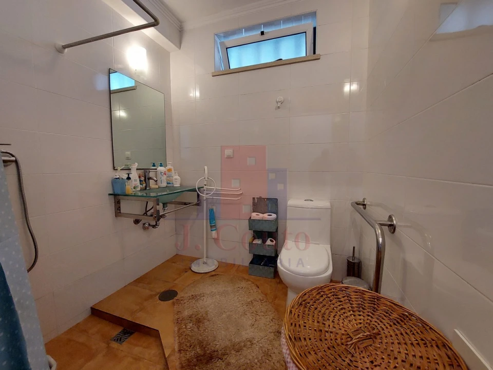 Moradia T5 para Venda em Gaeiras Foto 10