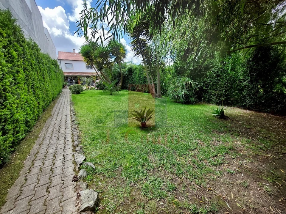 Moradia T5 para Venda em Gaeiras Foto 34