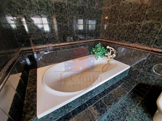 Moradia T4 para Venda em Gaeiras Foto 23