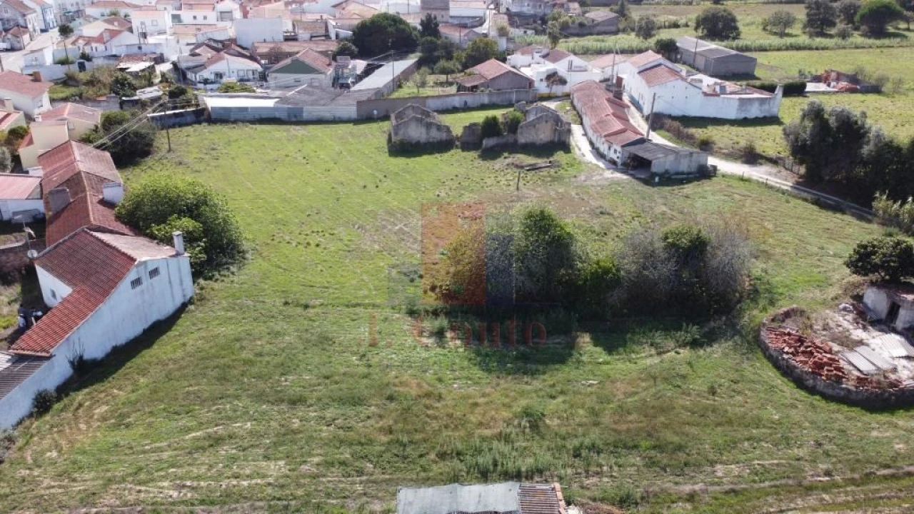 Terreno para Venda em Famalicão Foto 3