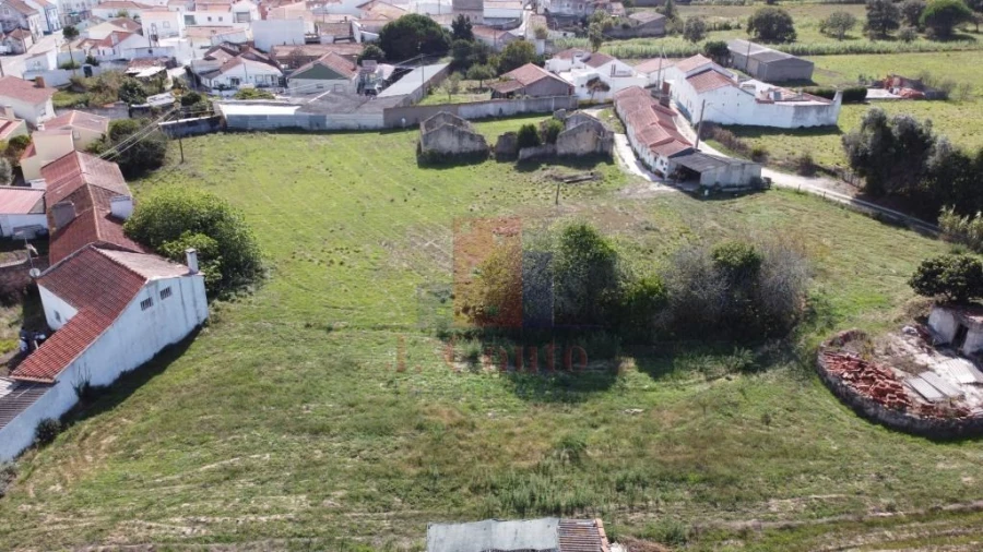 Terreno para Venda em Famalicão Foto 3