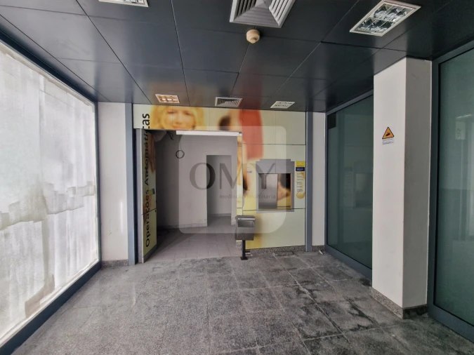 Loja para Venda em Bornes de Aguiar Foto 2