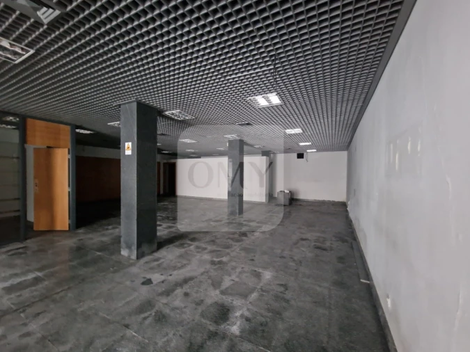 Loja para Venda em Bornes de Aguiar Foto 3