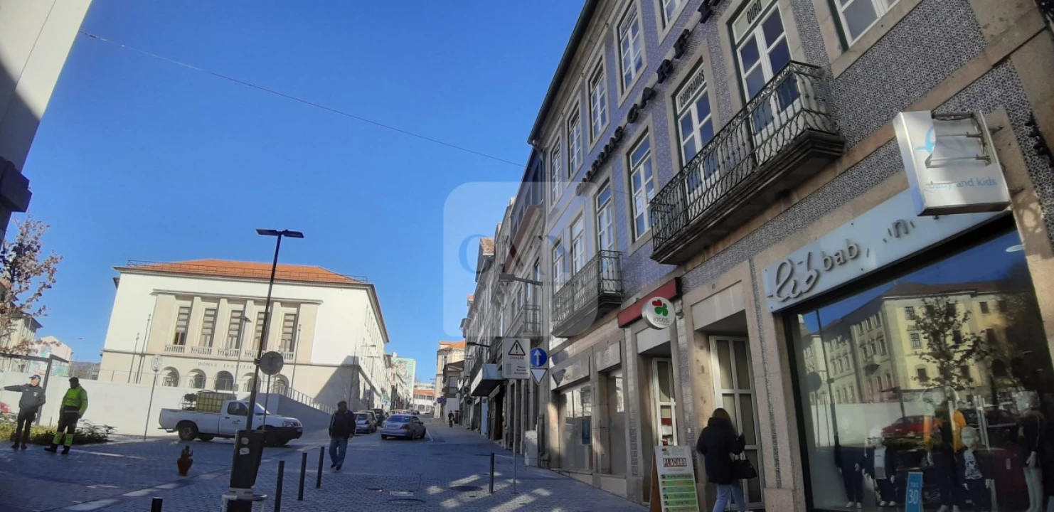 Loja para Arrendamento em Nossa Senhora da Conceição, São Pedro e São Dinis Foto 2