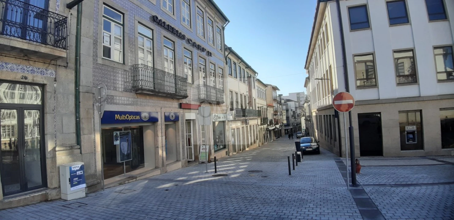 Loja para Arrendamento em Nossa Senhora da Conceição, São Pedro e São Dinis Foto 3