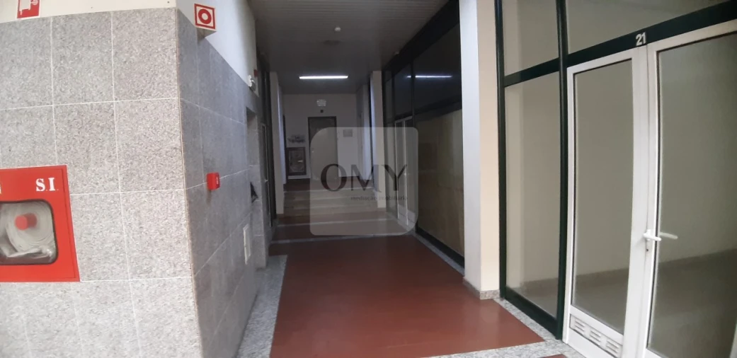 Loja para Arrendamento em Nossa Senhora da Conceição, São Pedro e São Dinis Foto 10