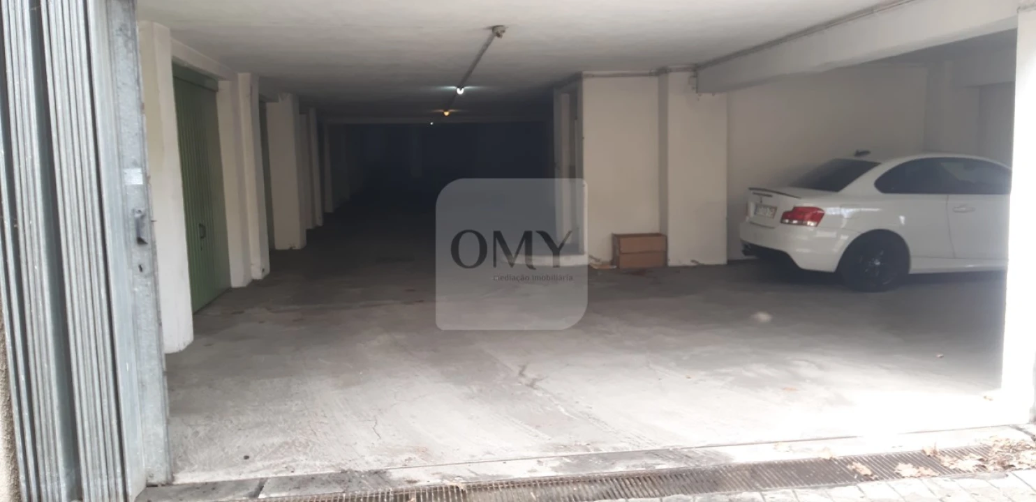 Garagem para Venda em Nossa Senhora da Conceição, São Pedro e São Dinis Foto 6