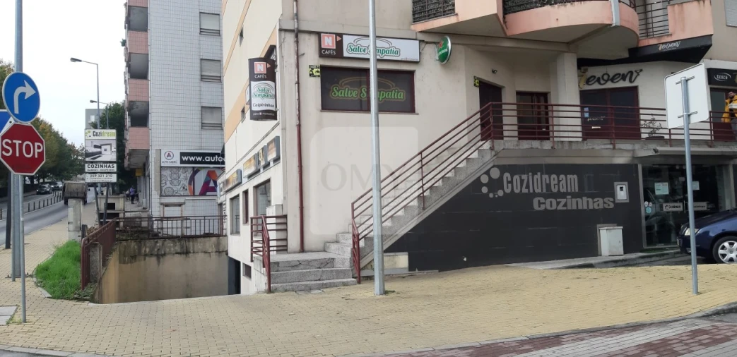 Garagem para Venda em Nossa Senhora da Conceição, São Pedro e São Dinis Foto 1