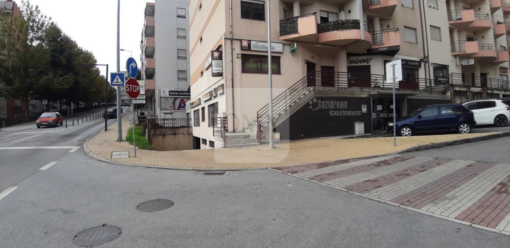 Garagem para Venda em Nossa Senhora da Conceição, São Pedro e São Dinis Foto 2