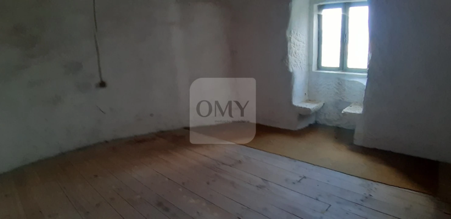 Moradia T1 para Venda em Carva e Vilares Foto 10