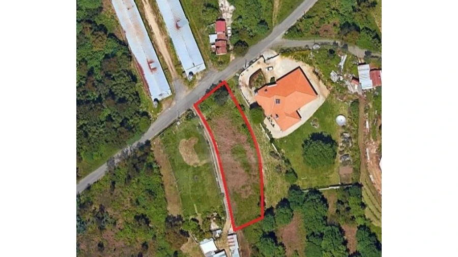 Terreno para Venda em Ossela