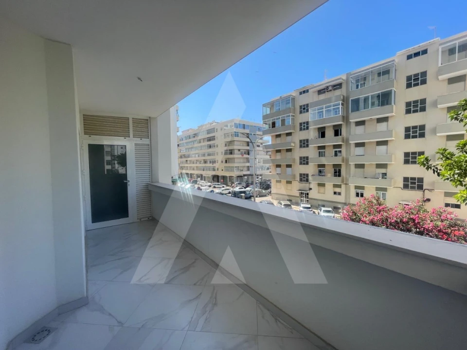 Apartamento T1 para Venda em Quarteira Foto 1