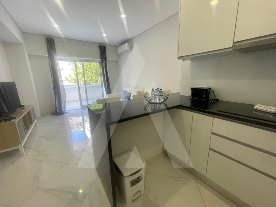 Apartamento T1 para Venda em Quarteira Foto 6