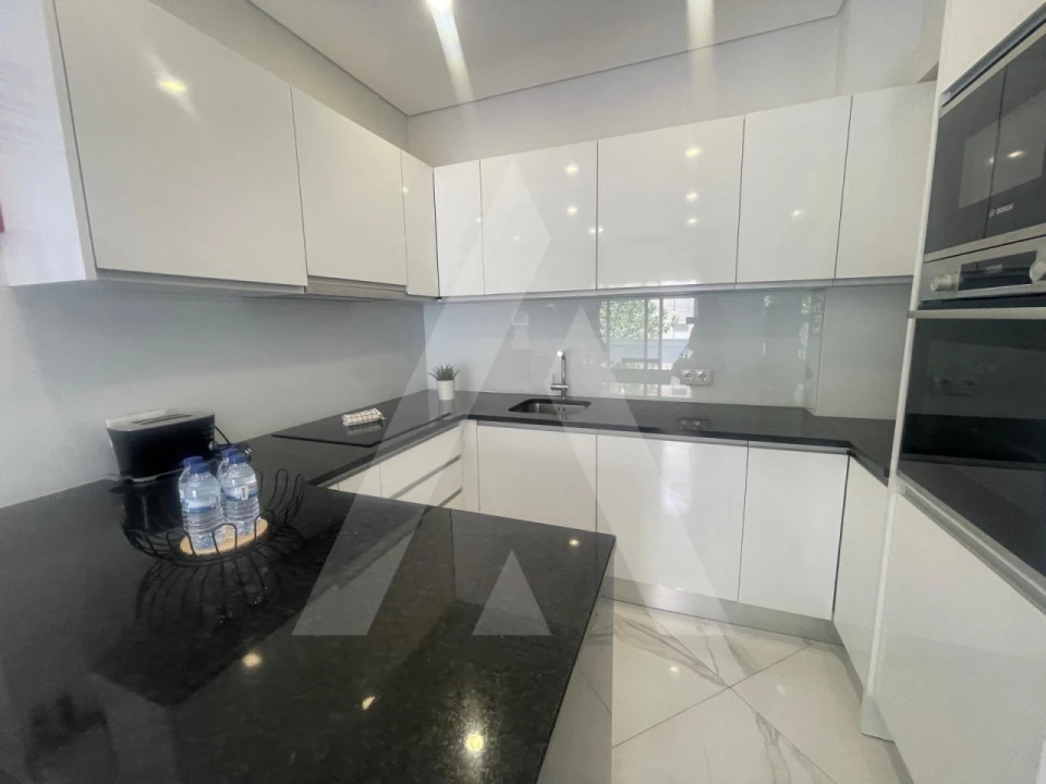 Apartamento T1 para Venda em Quarteira Foto 7