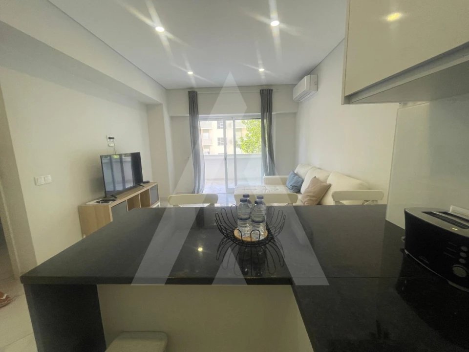 Apartamento T1 para Venda em Quarteira Foto 8