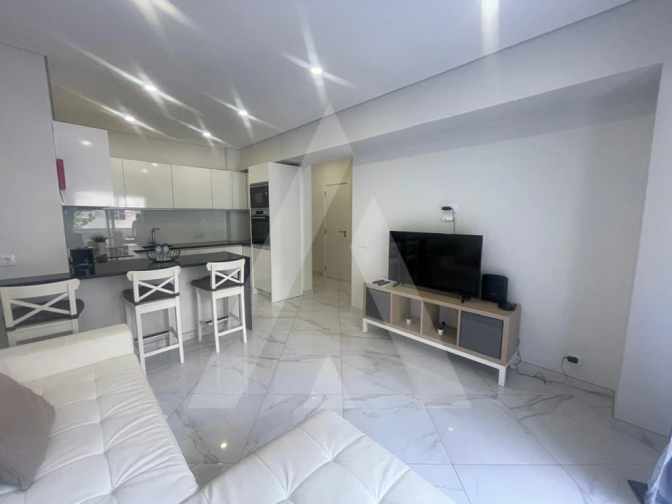 Apartamento T1 para Venda em Quarteira Foto 10