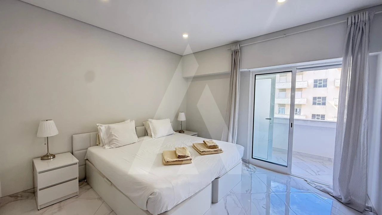 Apartamento T1 para Venda em Quarteira Foto 17