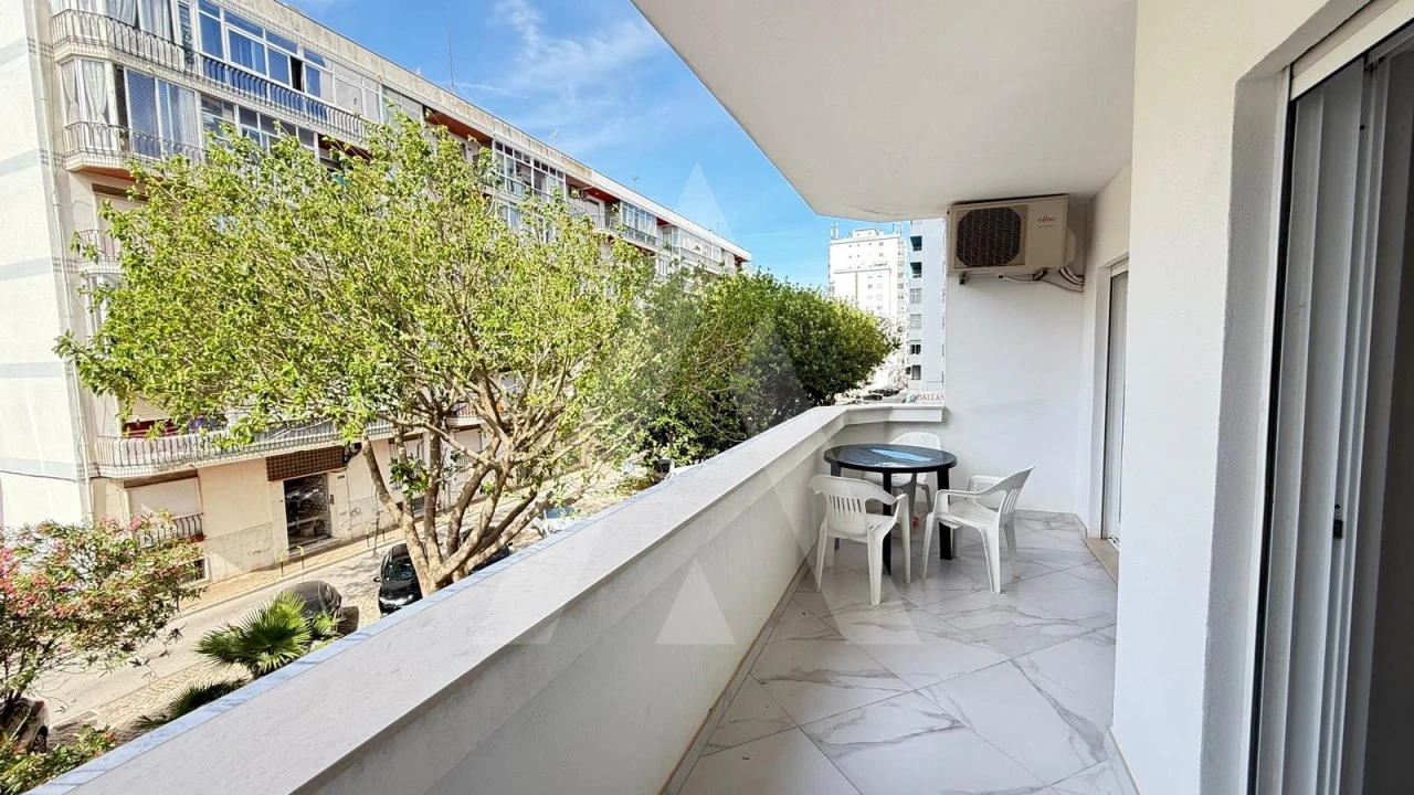 Apartamento T1 para Venda em Quarteira Foto 25