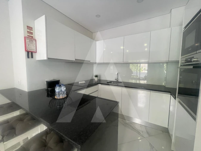 Apartamento T1 para Venda em Quarteira Foto 5