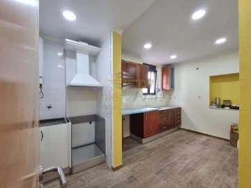 Apartamento T2 para Arrendamento em Penha de França