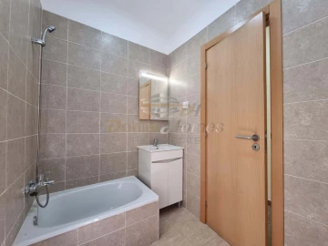 Apartamento T2 para Arrendamento em Penha de França