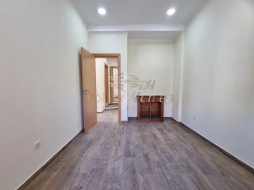 Apartamento T2 para Arrendamento em Penha de França