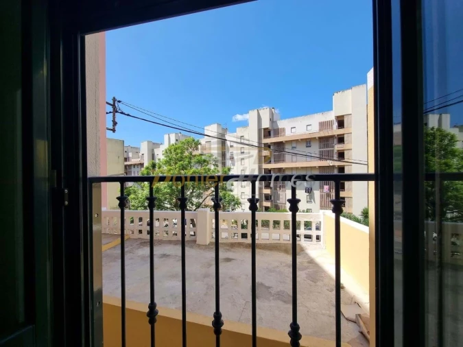 Apartamento T2 para Arrendamento em Penha de França Foto 5