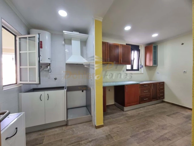 Apartamento T2 para Arrendamento em Penha de França Foto 9