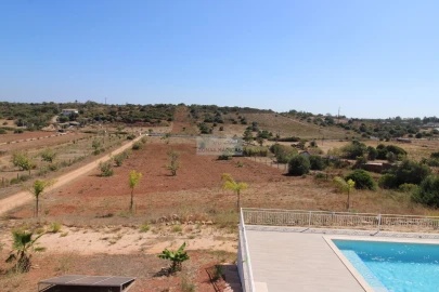Moradia T4 para Venda em Lagos (São Sebastião e Santa Maria)