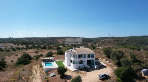 Moradia T4 para Venda em Lagos (São Sebastião e Santa Maria)