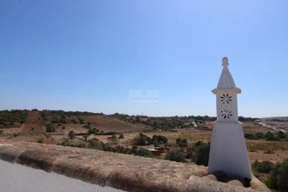 Moradia T4 para Venda em Lagos (São Sebastião e Santa Maria)