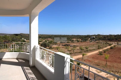 Moradia T4 para Venda em Lagos (São Sebastião e Santa Maria)