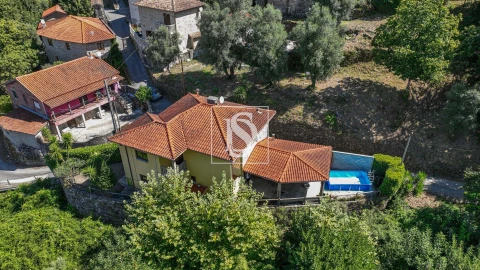 Moradia T3 para Venda em Santa Clara de Louredo
