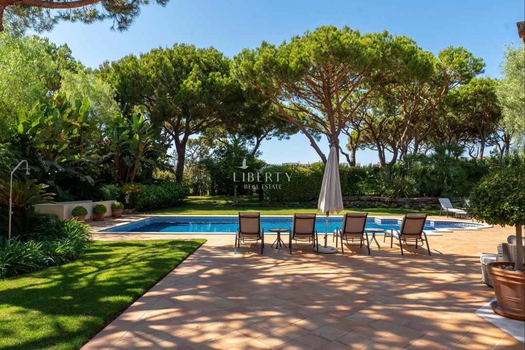 Moradia T4 para Venda em Almancil Foto 24