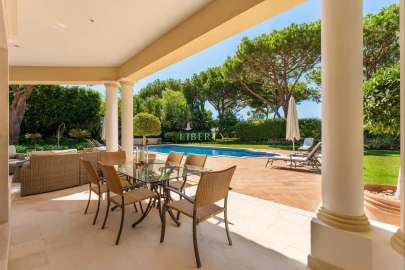 Moradia T4 para Venda em Almancil