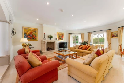 Moradia T4 para Venda em Almancil