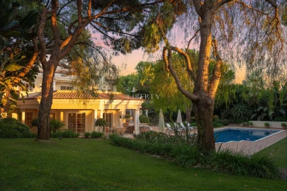 Moradia T4 para Venda em Almancil