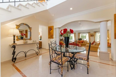 Moradia T4 para Venda em Almancil