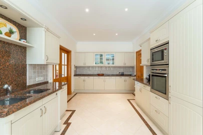 Moradia T4 para Venda em Almancil