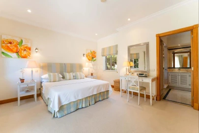 Moradia T4 para Venda em Almancil