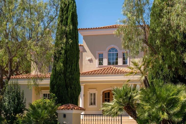 Moradia T4 para Venda em Almancil Foto 22