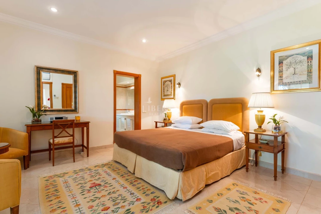 Moradia T4 para Venda em Almancil Foto 20