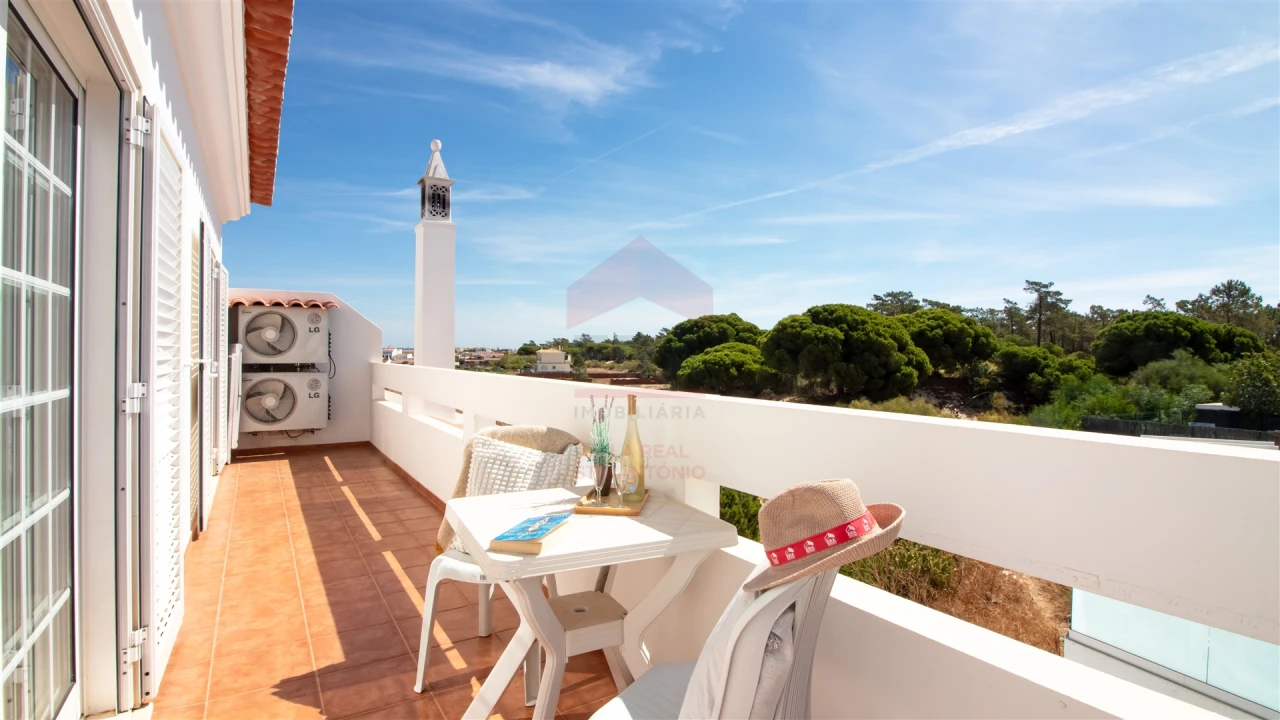 Moradia T6 para Venda em Monte Gordo Foto 20