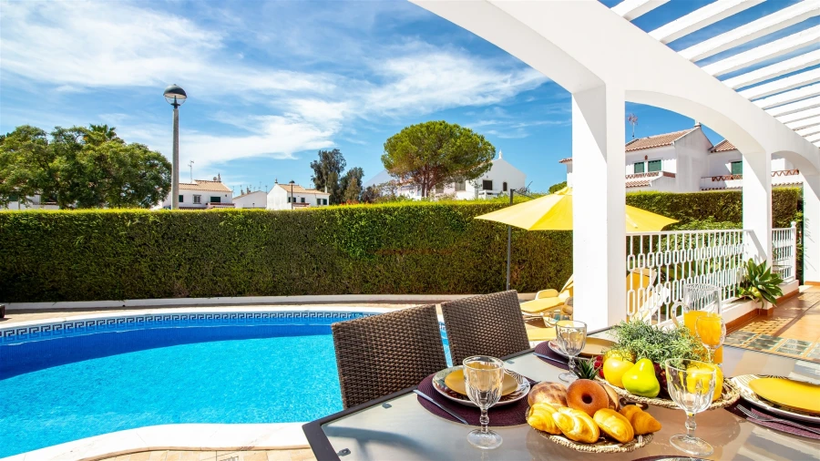 Moradia T6 para Venda em Monte Gordo Foto 2