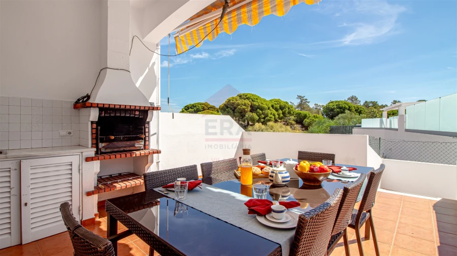 Moradia T6 para Venda em Monte Gordo Foto 4